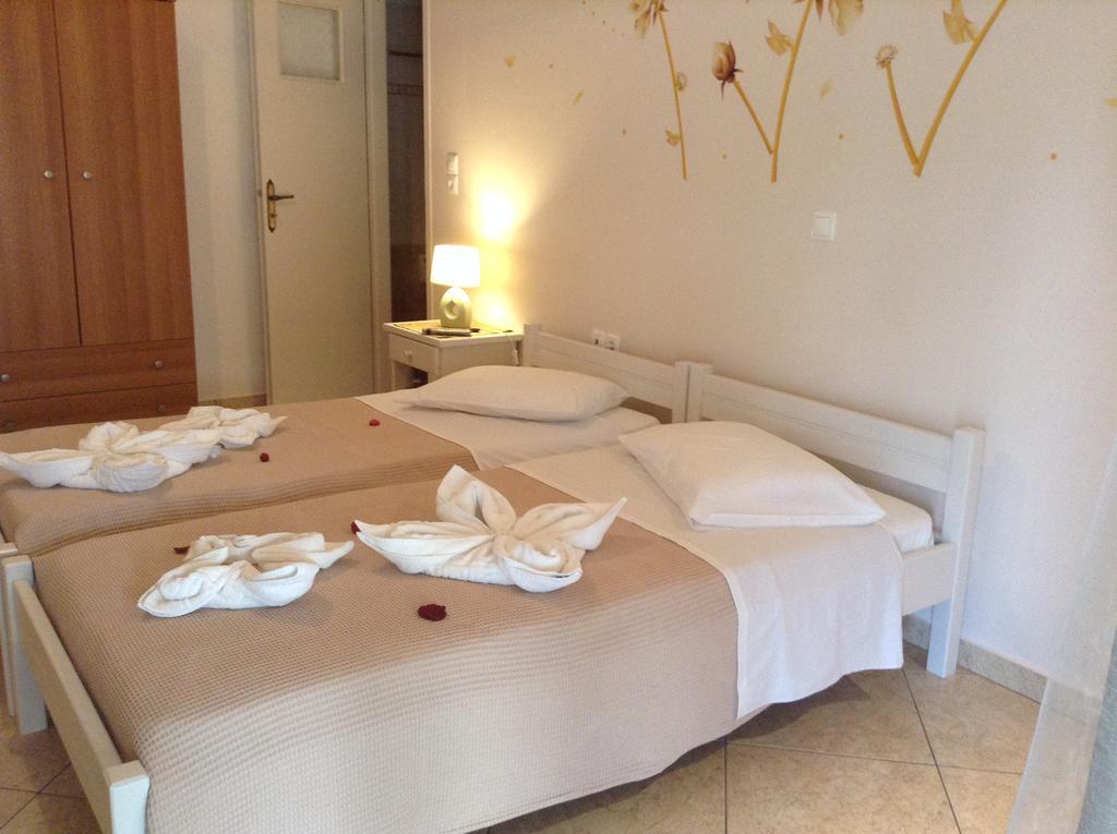 Nikoletta Rooms Páros 외부 사진