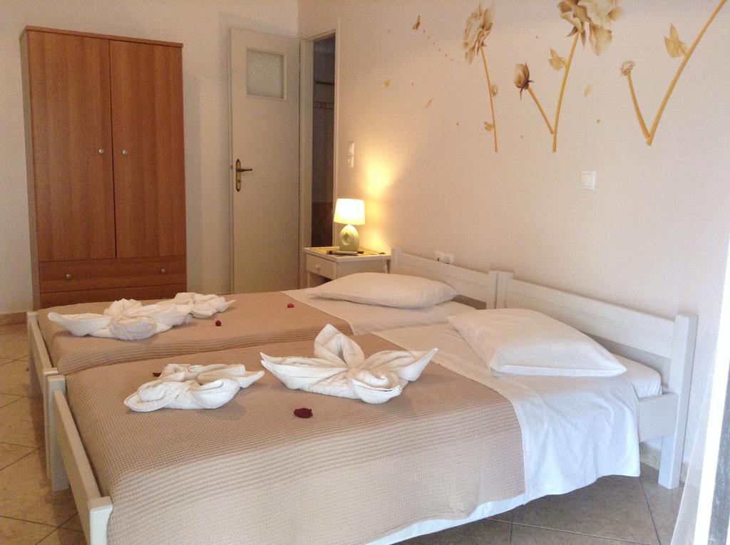 Nikoletta Rooms Páros 외부 사진