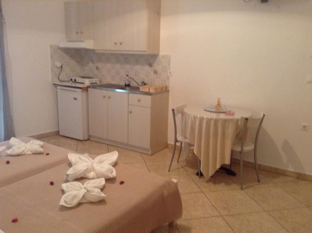 Nikoletta Rooms Páros 외부 사진
