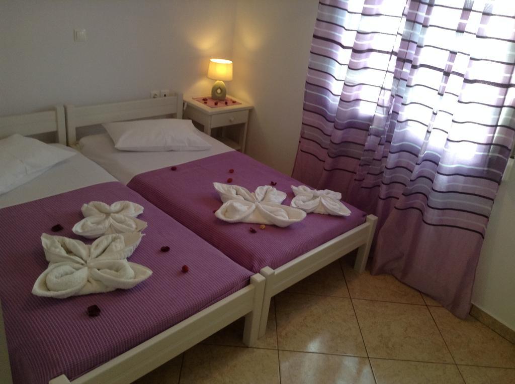 Nikoletta Rooms Páros 외부 사진