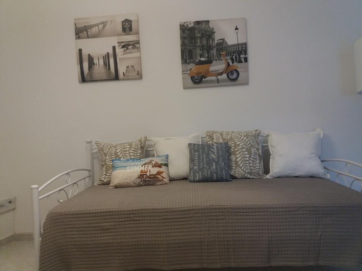 Nikoletta Rooms Páros 외부 사진